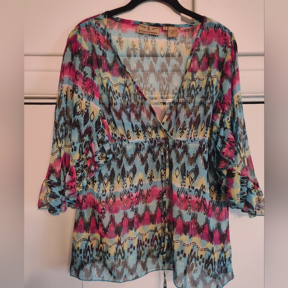 R Cinco Ranch Vibrant Patterned Top - Picture 3 of 8